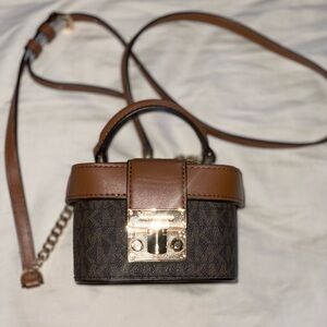 MICHAEL Michael Kors Brown & Logo Mini Crossbody Vanity Case